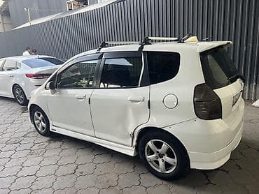 Honda Fit: 2003 г., 1.3 л, Вариатор, Бензин, Хэтчбэк — 6