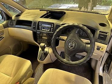 среда авто: Toyota Corolla Spacio: 2003 г., 1.5 л, Автомат, Бензин, Минивэн — 7