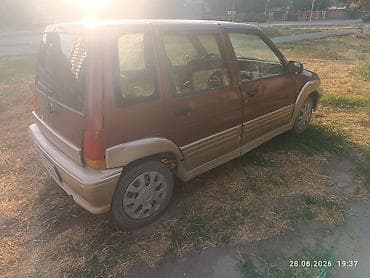 Продажа авто: Компактный городской хэтчбек 5 дв., левый руль. Цвет: двухтонный — 3
