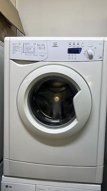 Стиральная машина Indesit, фронтальная загрузка. - Электронное