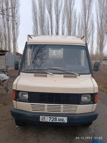 Mercedes-Benz T1: 1988 г., 2.9 л, Механика, Дизель, Фургон at lalafo.kg Mercedes-Benz T1: 1988 г., 2.9 л, Механика, Дизель, Фургон