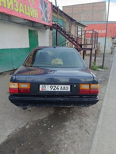 subaru 2002: Audi 100: 1988 г., 2 л, Механика, Бензин, Седан — 1