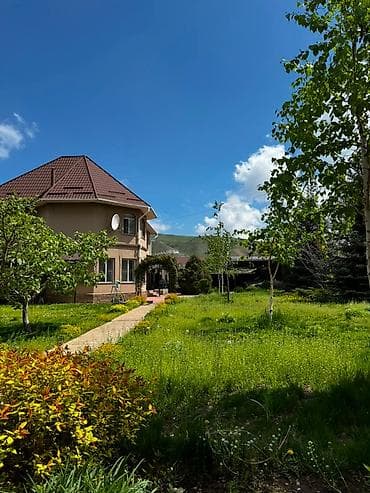 250 м², 6 бөлмө, Жаныбарлар менен болот — 1