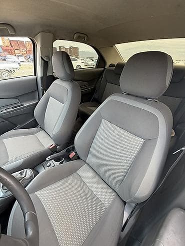 бар авто: Chevrolet Cobalt: 2013 г., Кол менен иштөөчү, Бензин, Седан — 3