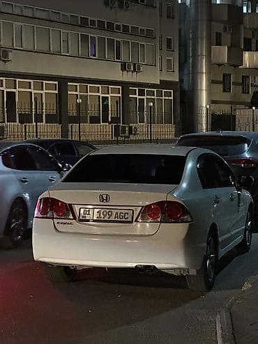 Honda Civic: 2006 г., 1.8 л, Автомат, Бензин, Седан — 6