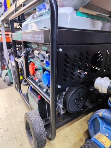 генератор 15: Генератор бензиновый Максимальная мощность 11.0кВт Номинальная — 3