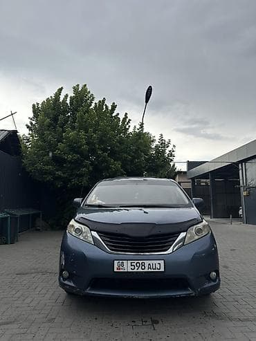 wuling mini ev: Toyota Sienna: 2014 г., 3.5 л, Автомат, Бензин, Минивэн — 1