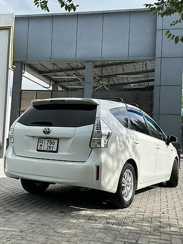 platz vitz: Toyota Prius V: 2012 г., 1.8 л, Вариатор, Гибрид, Универсал — 1
