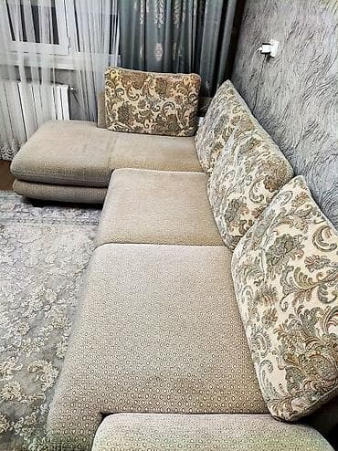 угловой современный диван: Угловой диван, C подушками — 2