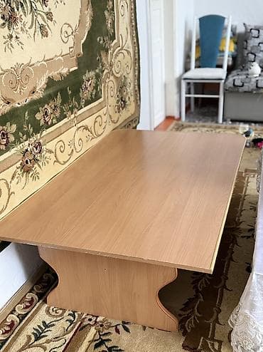 стол для обеда: Продаются журнальные столы — 2 штуки. Состояние хорошее, крепкие и — 1