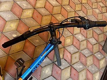 scooter maxi: Детский велосипед, 2-колесный, 3 - 4 года, Для мальчика, Б/у — 3
