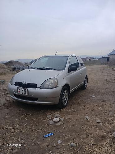 tlc 200: Toyota Yaris: 2000 г., 1.3 л, Механика, Бензин, Хэтчбэк — 5