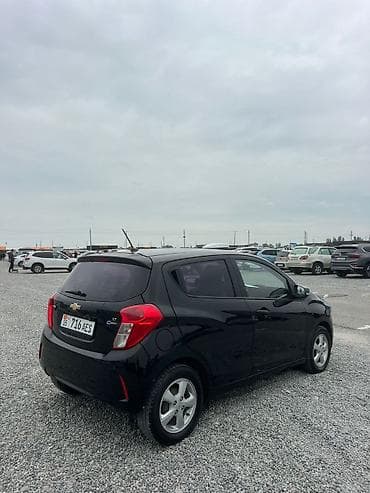 машине алам: Chevrolet Spark: 2018 г., 1 л, Автомат, Бензин, Хетчбек — 4