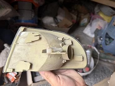 паваротник: Правый поворотник Ford — 2