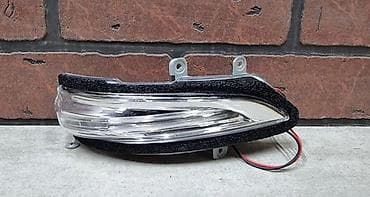 gx470 зеркало: Поворотник зеркала правый Lexus GX 460 — 1