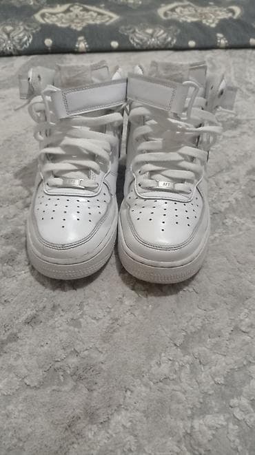 Мужские кроссовки, 41, Nike, Б/у, цвет - Белый, Самовывоз