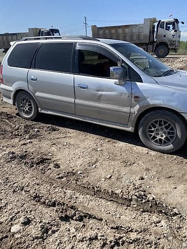 бизнес машина: Mitsubishi Chariot: 2000 г., 2.4 л, Автомат, Бензин, Минивэн — 3