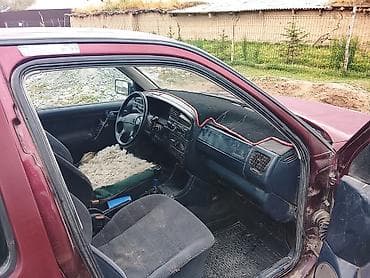 Volkswagen Vento: 1992 г., Седан
