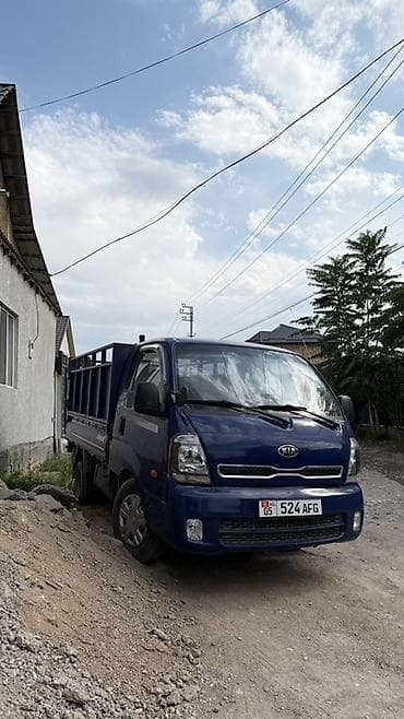 byd plus: Kia Bongo (портера) синего цвета — компактный бортовой грузовик с — 2