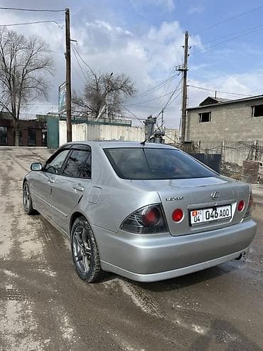 продажа авто в киргизии: Lexus IS: 2003 г., 2 л, Автомат, Бензин, Седан — 2