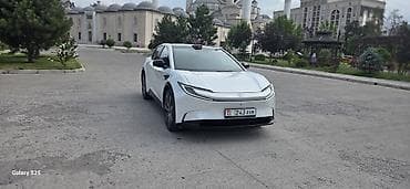 Toyota bZ5: 2025 г., 1 л, Автомат, Электромобиль, Кроссовер