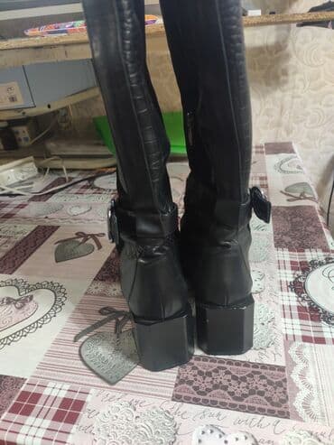 Женская обувь: Сапоги демисезонные. Бренд ILVI. Кожа с замшей. Очень красивые. Носила — 6