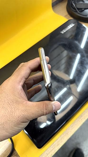 самсуе: Samsung Galaxy S10, Б/у, 128 ГБ — 3