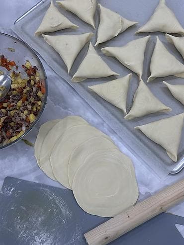 продам яйца оптом: Домашние полуфабрикаты из теста ручной лепки. Ассортимент: - — 3