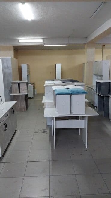 купить кухонный стол и стулья недорого: Для кухни стол и 4 табуретки комплект 3500сом новый оптом и розницу — 4