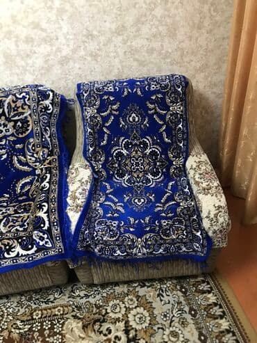 чехлы для диванов и кресел: Продаются покрывало на диван и 2 накидки на кресла цена 2500 сом — 2