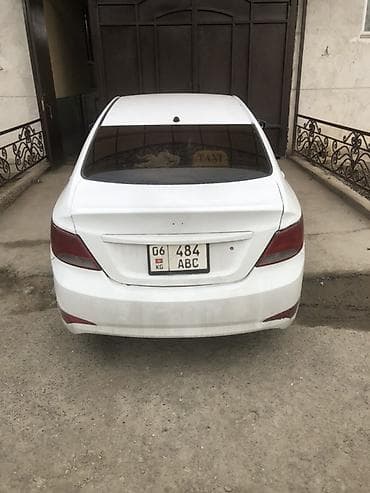 2 gz: Hyundai Solaris: 2013 г., 1.6 л, Механика, Бензин, Седан — 2