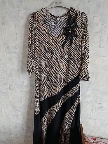 теке дары: Нарядные платья. размер 48-52. б/у. одевала несколько раз. по 150 сом — 5