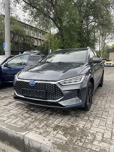 BYD E2: 2020 г., Электромобиль, Кроссовер