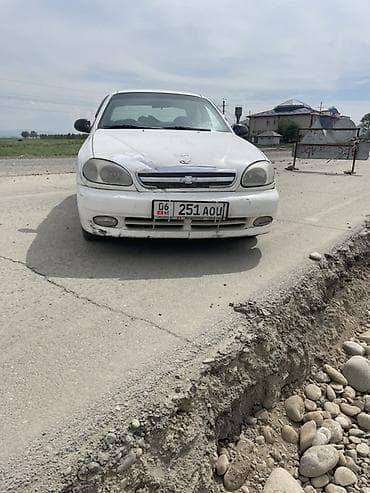 Chevrolet Lanos: 1997 г., 1.5 л, Механика, Бензин, Седан