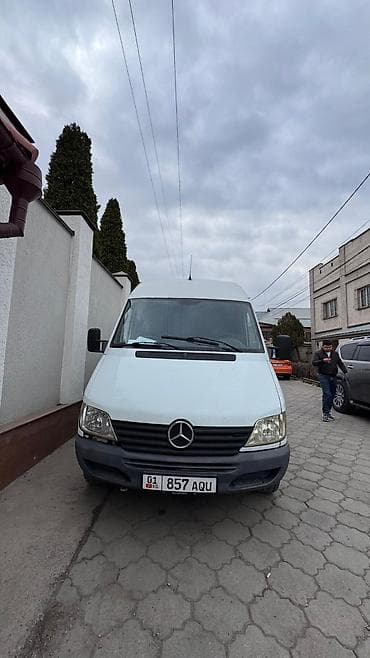 samsung grand 2: Mercedes-Benz Sprinter, белый фургон с высоким крышей и длинной базой — 1