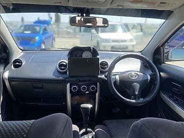devo matiz: Toyota Ist: 2003 г., 1.5 л, Автомат, Бензин, Хэтчбэк — 8