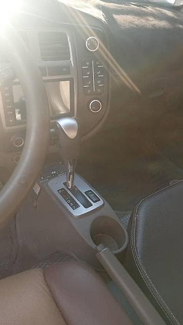 daewoo 2: ПРОДАЮ Hyundai Porter, малотоннажный бортовой грузовик. Коробка — 4