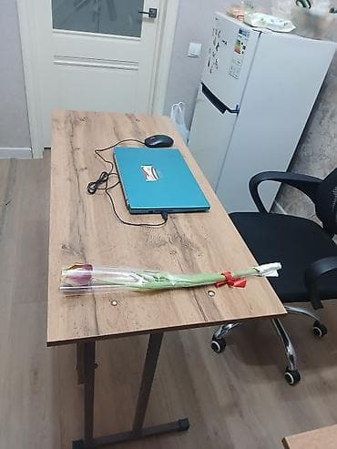 Эмерек: Письменный/рабочий стол компактного формата - Материал столешницы — 2