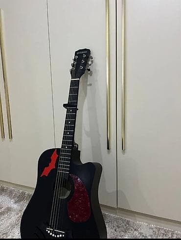 Велосипеды: Срочно продоется Акустическая гитара форма корпуса дредноут с вырезом — 5