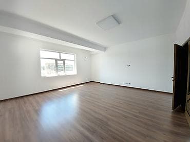 Аренда офисов, 320 м², В торговом центре, С видом на горы, 1 линия, С отдельной кухней — 2