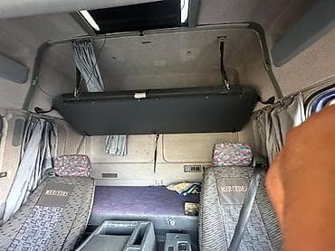 спальный на спринтер: Кабина Mercedes-Benz Б/у, Оригинал — 3