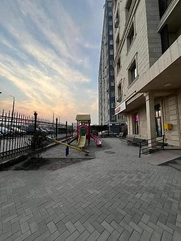 джал 3ком кв: 3 комнаты, 81 м² — 4