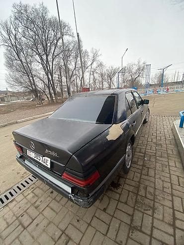 lexus es 300 2018: Mercedes-Benz W124: 1991 г., 2.3 л, Механика, Бензин, Седан — 4