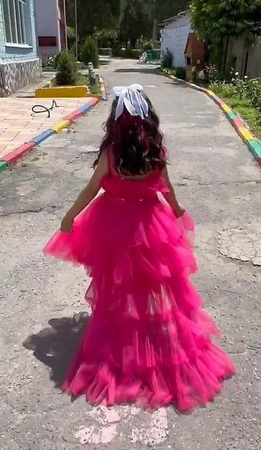 пиджак белый: Детское платье, цвет - Розовый, Б/у — 1