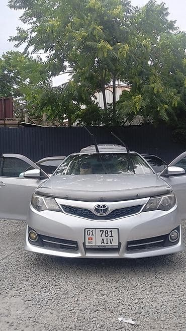 Toyota Camry: 2014 г., Автомат, Бензин, Седан — 6
