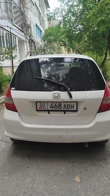 Honda Fit: 2002 г., 1.3 л, Вариатор, Бензин, Хетчбек — 2