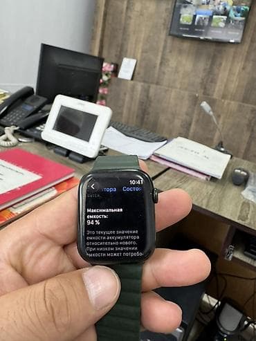 зарядка на apple watch: Apple Watch (серия/размер в стиле Series 7/экран 45мм) с зелёным — 2