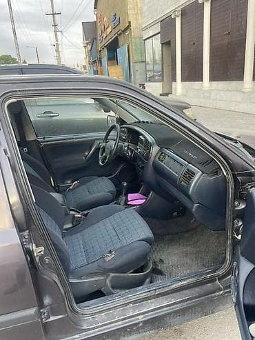 mazda 3: Volkswagen Vento: 1993 г., 2 л, Механика, Бензин, Седан — 4