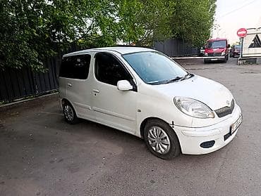 dodge caravan: Toyota Funcargo: 2003 г., 1.3 л, Автомат, Бензин, Минивэн — 3