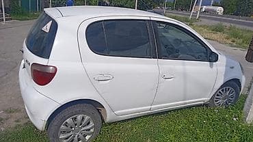 Транспорт: Toyota Yaris: 2000 г., 1 л, Механика, Бензин, Хэтчбэк — 3